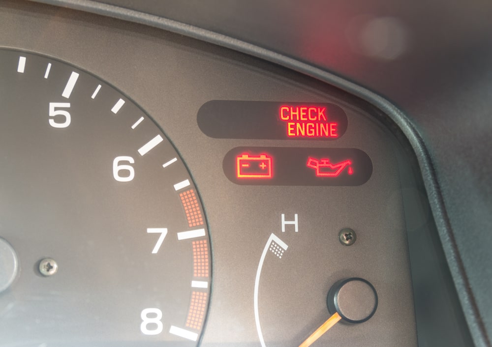 check-engine-light-Its-meaning-and-importance